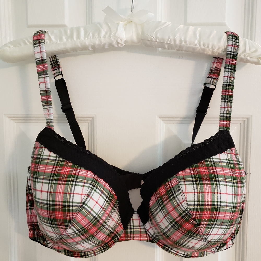 Victoria's Secret, 36DD